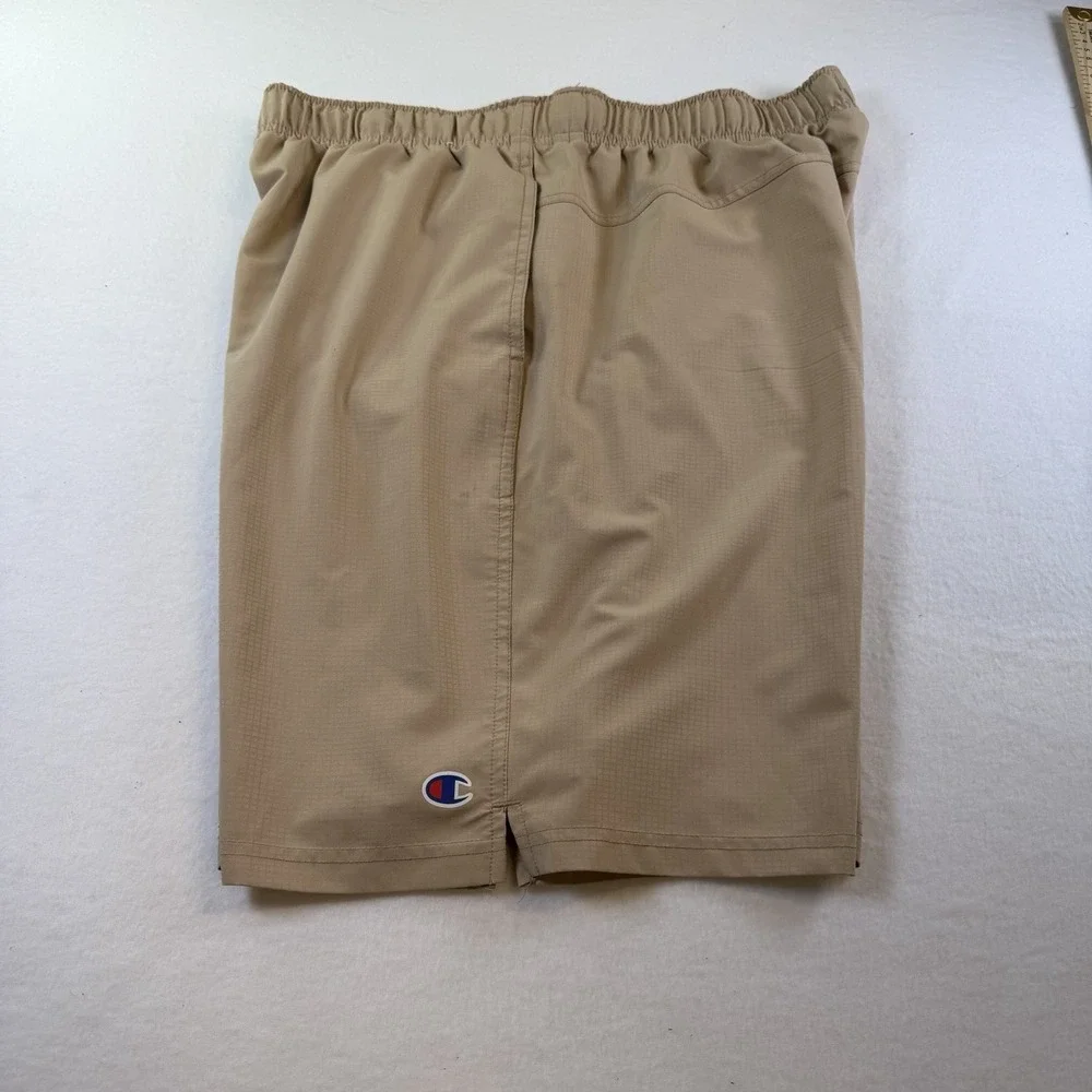 Champion‎ Men's Sport Shorts. Cool Fabric! Drawstring and elastic. Large Nice!